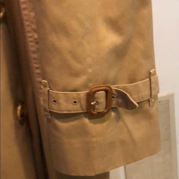 Vintage Burberry trench coat - Picture 4 of 6